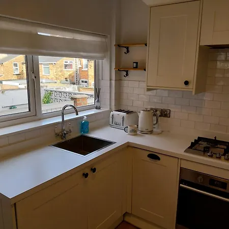 Дом отдыха 47 Elmville Avenue