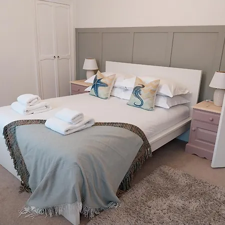 47 Elmville Avenue Holiday home Scarborough