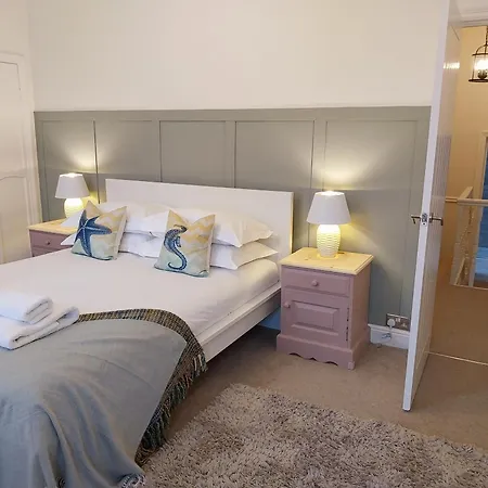 Holiday home 47 Elmville Avenue