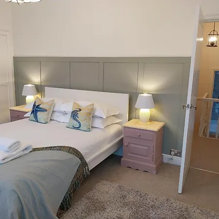 47 Elmville Avenue Holiday home